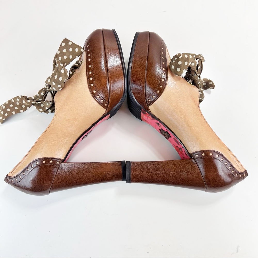 Betsey Johnson Retro Oxford Pumps Size 8 Brown Ribbon Laced Pinup Academia Heels - Picture 7 of 10